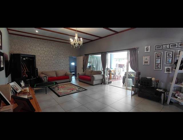 4 BEDROOM HOUSE FOR SALE IN UNIVERSITAS RIDGE